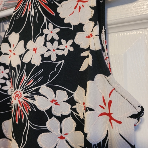 Clientele floral sleeveless top size M - Picture 4 of 9